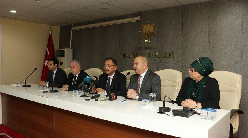 Bakan &Ouml;zhaseki Belediye Başkanlarının İstifasını Değerlendirdi