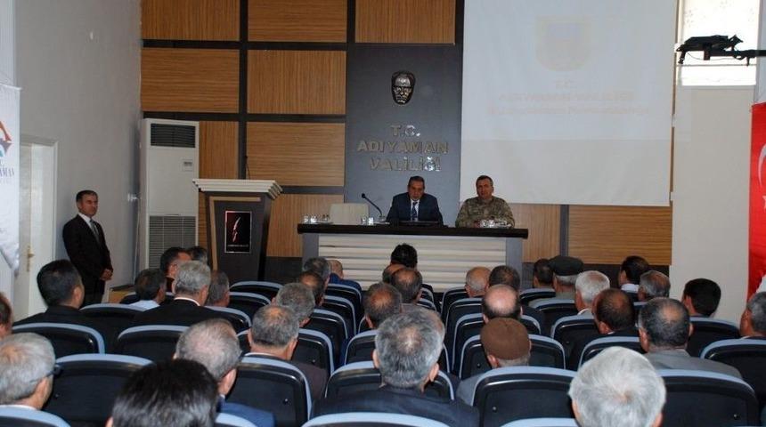 Vali Kalkancı K&ouml;y Muhtarlarıyla Buluştu