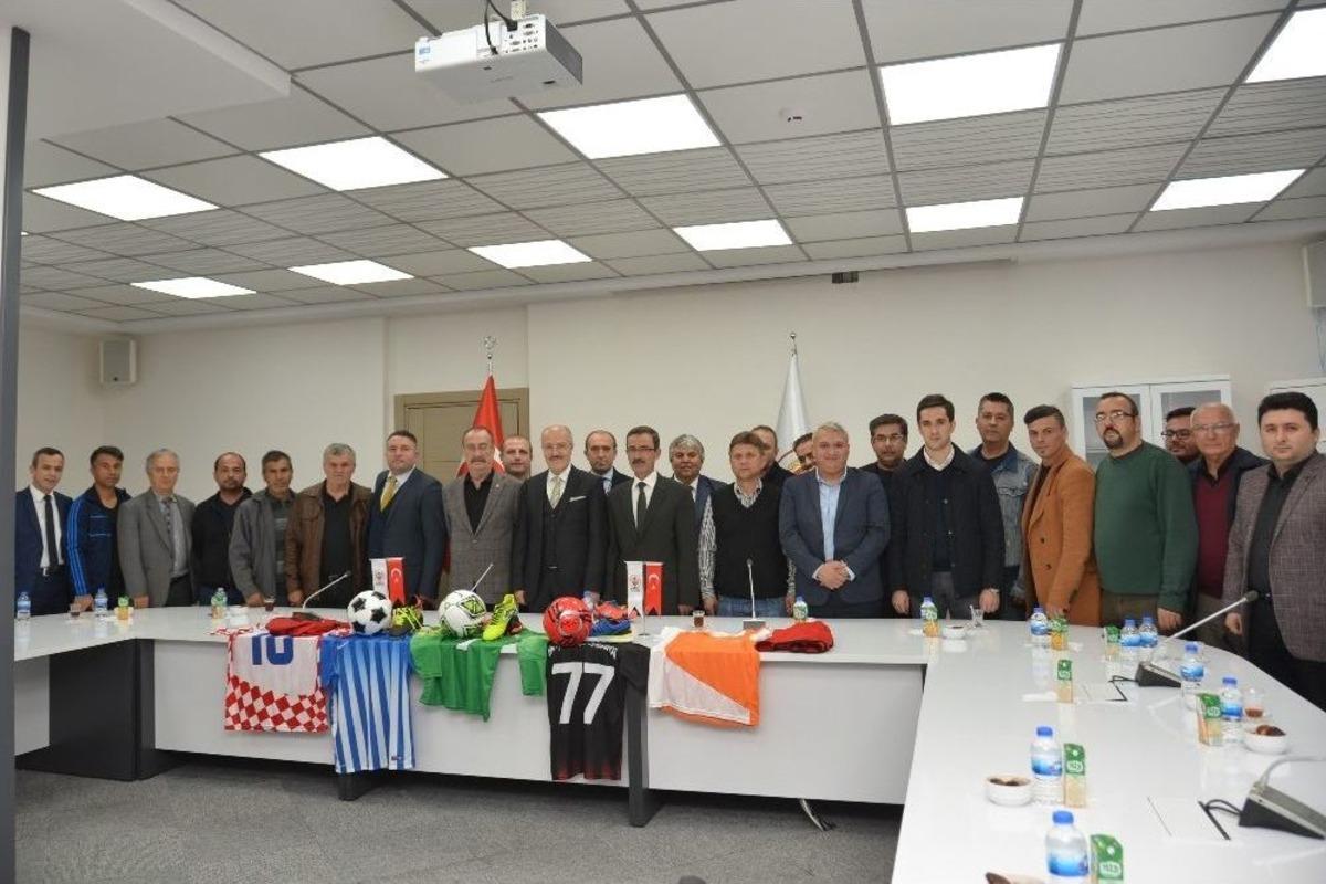 Altıeyl&uuml;l&rsquo;den Amat&ouml;r Spor Kul&uuml;plerine Destek