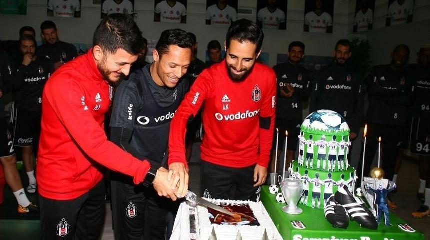 Beşiktaş, Alanyaspor Ma&ccedil;ı Hazırlıklarını S&uuml;rd&uuml;rd&uuml;