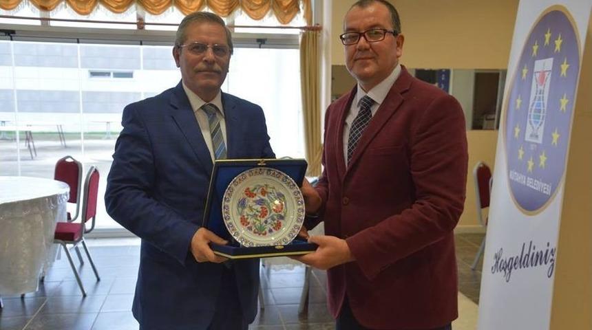 K&uuml;tahya&rsquo;da &rsquo;sağlıklı Yaşam&rsquo; Konulu S&ouml;yleşi