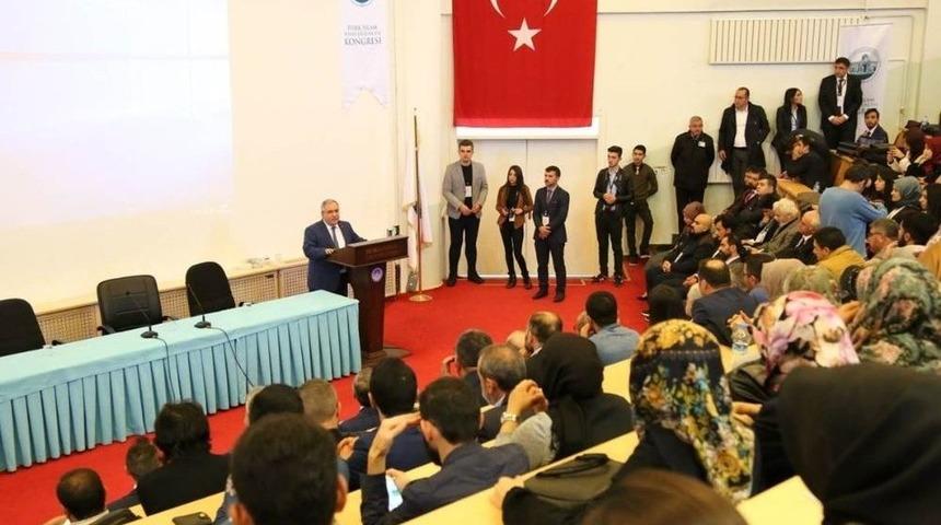 K&uuml;tahya&rsquo;da T&uuml;rk-islam Siyasi D&uuml;ş&uuml;nce Kongresi