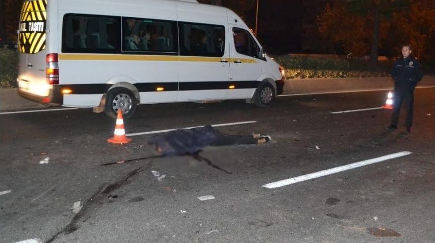 İzmir&rsquo;de Polisler Kaza Yaptı: 2 Şehit, 3 Ağır Yaralı