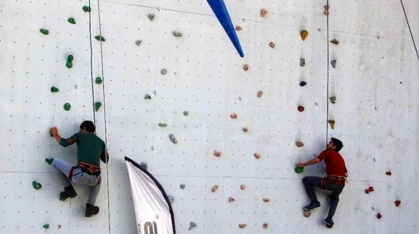 Cumhuriyet Bayramı Etkinlikleri Kapsamında Duvara Tırmanma Festivali