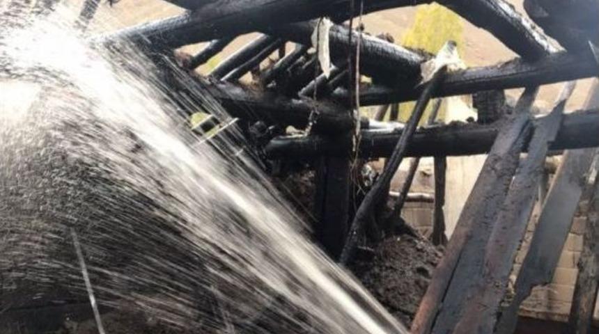 İtfaiye Aracı Yangın D&ouml;n&uuml;ş&uuml; Kaza Yaptı