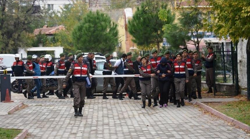 2 Milyon Dolarlık Uyuşturucunun Ele Ge&ccedil;irildiği Operasyon Sonrası 6 Kişi Tutuklandı