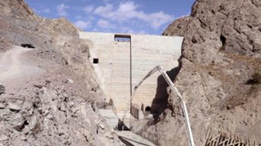 Sivridere Barajı İle 6 Bin 880 Dekar Zirai Arazi Suya Kavuşacak