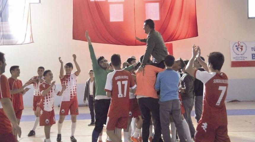 Sungurlu&rsquo;da Futsal Turnuvası D&uuml;zenlendi