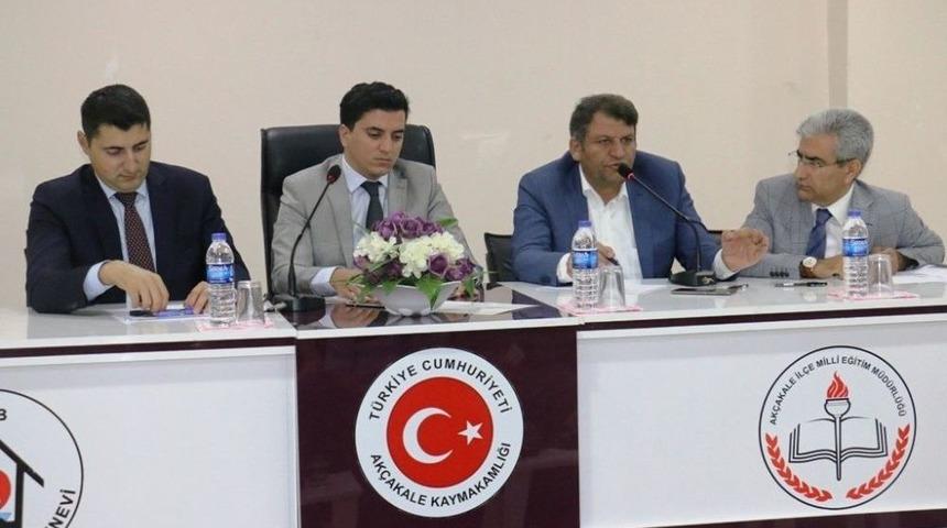 Şanlıurfa&rsquo;nın Ak&ccedil;akale Belediye Başkanı Abd&uuml;lhakim Ayhan,