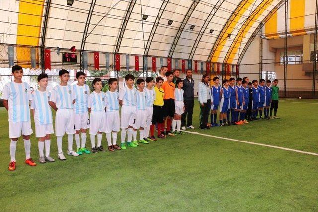 Okullar Arası Futbol Turnuvası Başladı