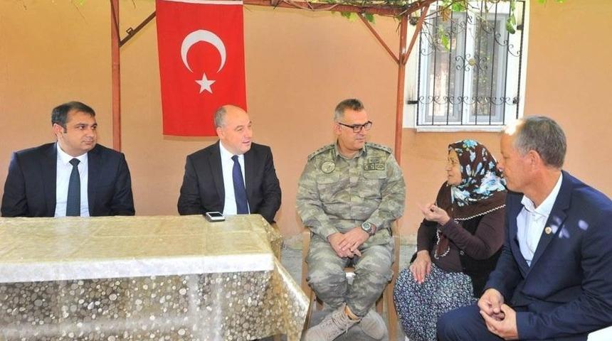 Coşkun: "şehit Ailelerine Her Zaman Kapımız Ve G&ouml;nl&uuml;m&uuml;z A&ccedil;ık"