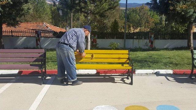 Veteriner Hekim Mustafa Deniz, Okulu Renklendirdi