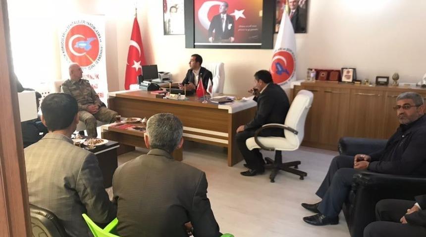Korgeneral Karataş&rsquo;tan Başkan Kahraman&rsquo;a Ziyaret