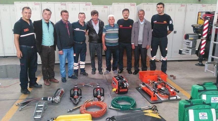 Şaphane İtfaiyesi&rsquo;ne Arama Kurtarma Malzemesi