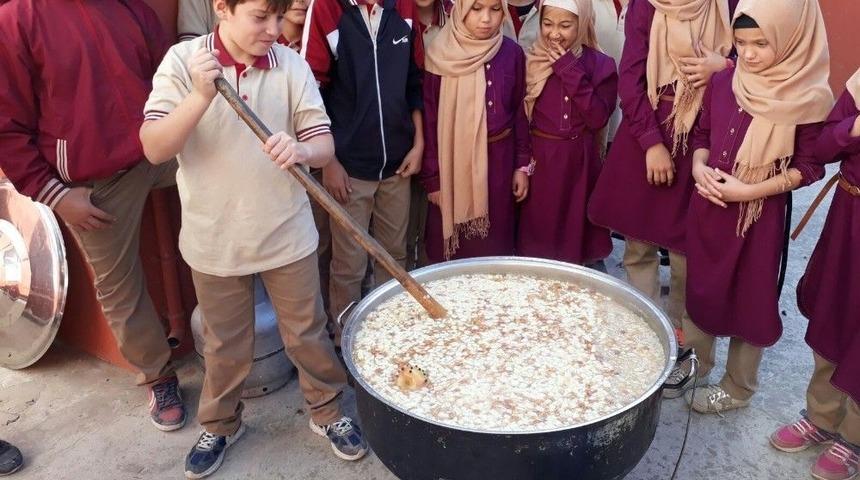 Balya İho&rsquo;da Aşure Hayırı