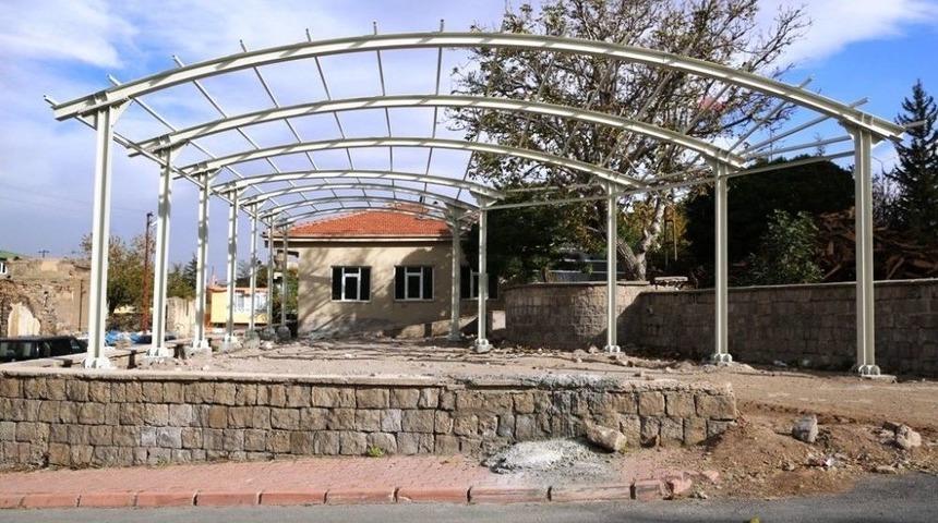 Kıranardı B&ouml;lgesine Kapalı Pazar Yeri İnşa Ediliyor