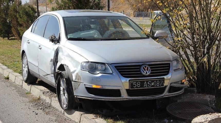 Bakan Yılmaz&rsquo;ın Konvoyunda Trafik Kazası