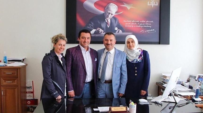 Boz&uuml;y&uuml;k Belediye Başkanı Fatih Bakıcı &Ccedil;erkezk&ouml;y İl&ccedil;e Milli Eğitim M&uuml;d&uuml;r&uuml; H&uuml;seyin G&uuml;m&uuml;ş&rsquo;&uuml; Ziyaret Etti