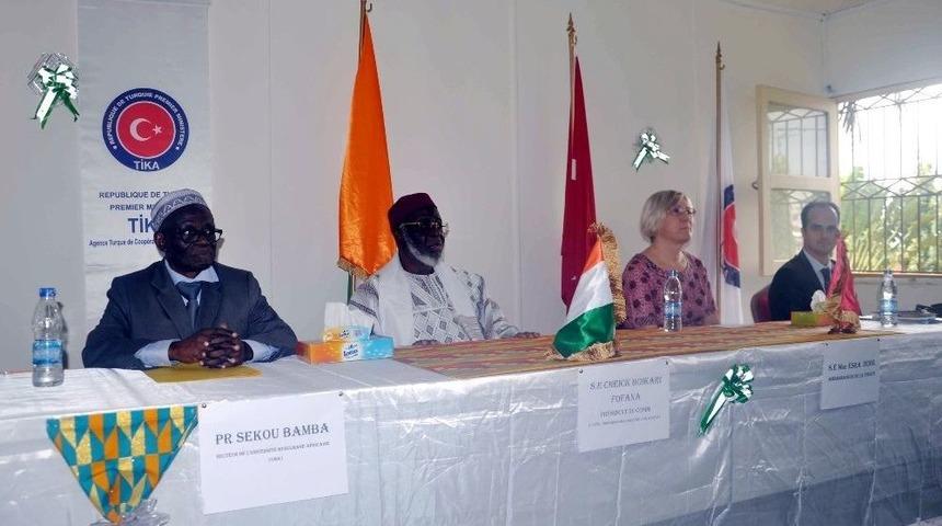 Fildişi Sahili Afrika M&uuml;sl&uuml;man &Uuml;niversitesi&rsquo;ne Bilişim Altyapısı