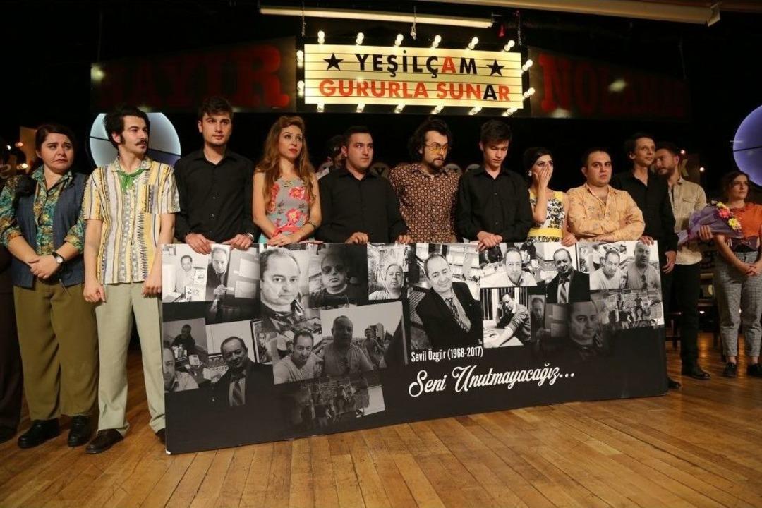 Odunpazarı Belediye Tiyatrosu Sezonu A&ccedil;tı