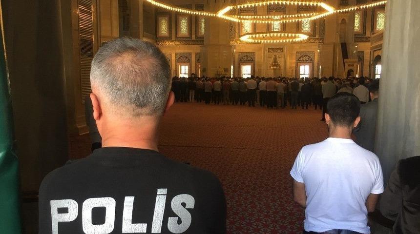 Camide Ş&uuml;pheli Şahıs Alarmı