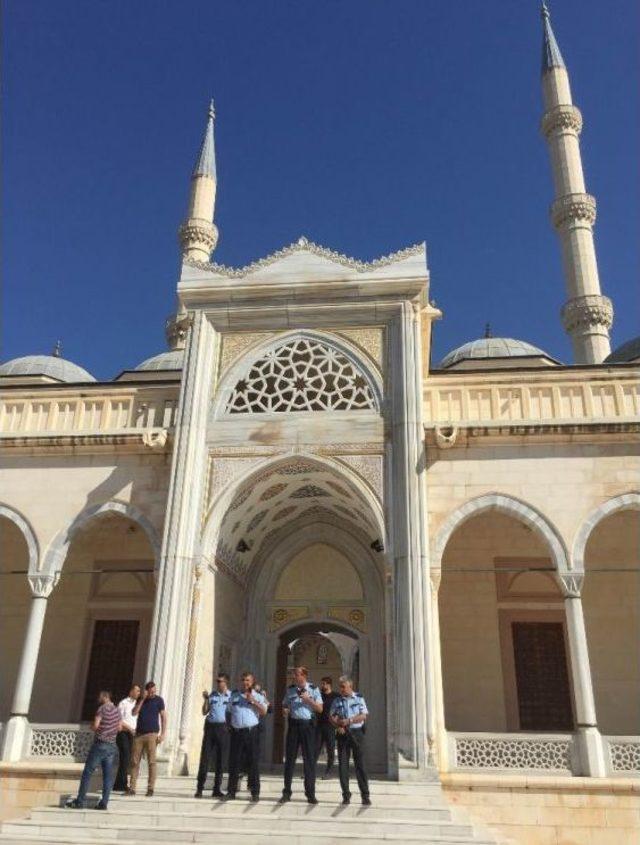 Camide Şüpheli Şahıs Alarmı