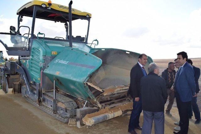 Mucur İlçesi Gümüşkümbet Köyü Yolu Asfaltında Son Aşamaya Gelindi