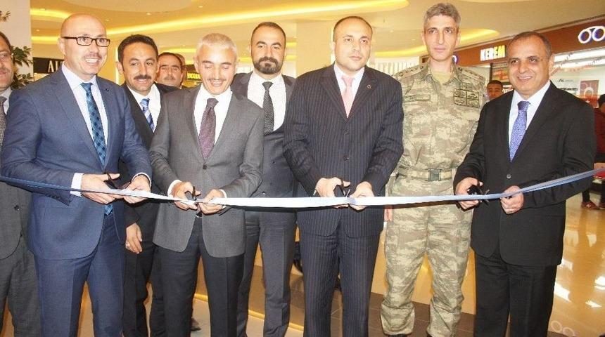 Erzincan&rsquo;da Atat&uuml;rk Konulu Eserler Sergilendi