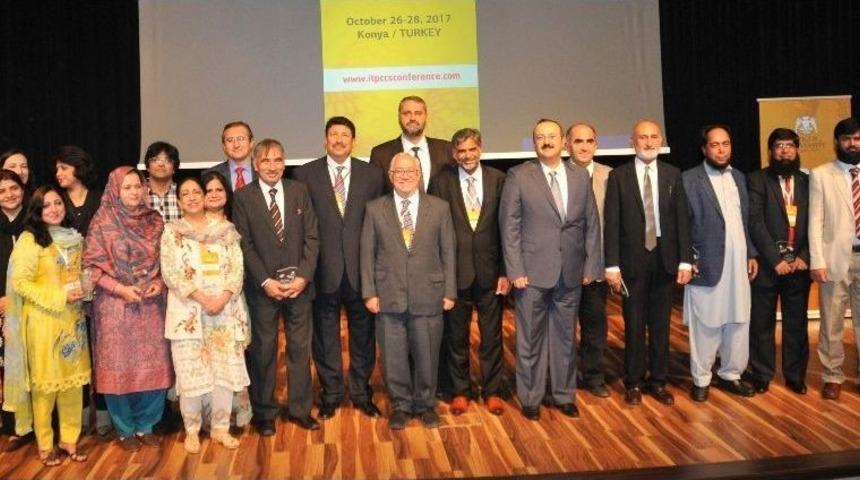 Sel&ccedil;uk&rsquo;ta Uluslararası T&uuml;rkiye-pakistan Kimya Kongresi Başladı