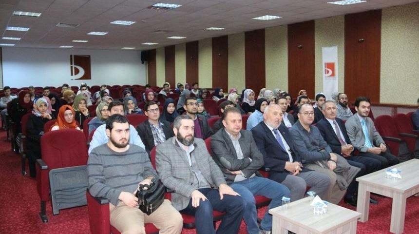 İslami İlimler Fak&uuml;ltesi İlk &Ouml;ğrencileriyle Buluştu