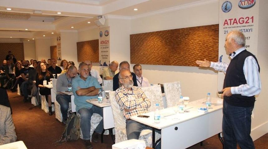 (özel Haber) İstanbul Ve İzmir İçin Deprem Uyarısı