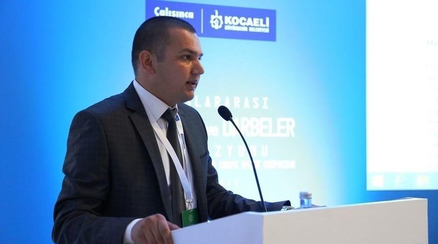 Afgan Akademisyen İzzettullah Zeki: