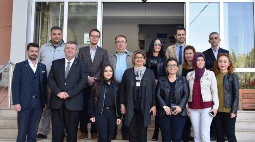 Uygur Ve Şiyak Fotoğraf&ccedil;ıları Ağırladı