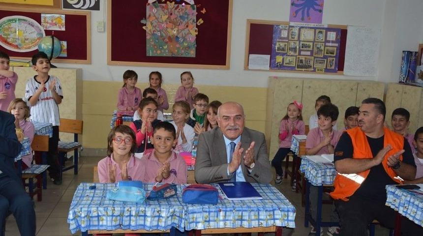 Bin &Ccedil;ocuğa Hediye Oyuncak