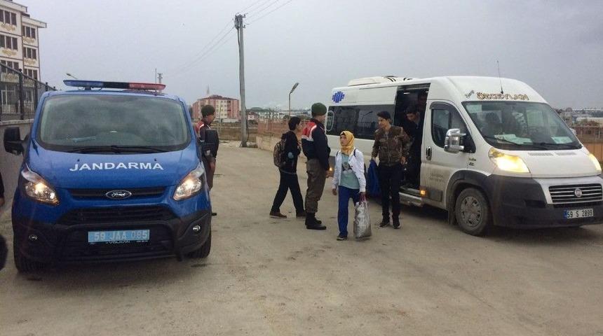 Jandarmadan Okul &Ouml;nlerinde G&uuml;venlik &Ouml;nlemi