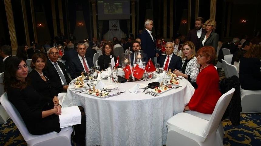 Nil&uuml;fer Belediye Başkanı Bozbey&rsquo;e &ldquo;cumhuriyet &Ouml;d&uuml;l&uuml;&rdquo;