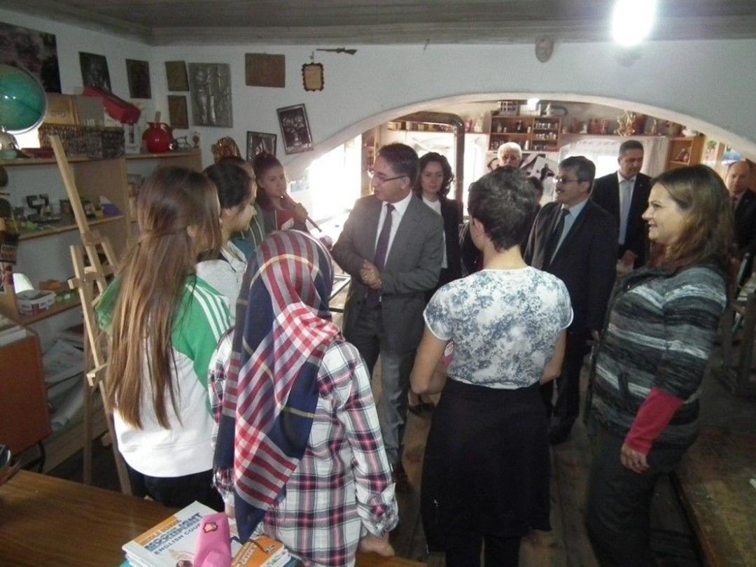 &Ccedil;amdibi İlkokulu Ve Ortaokulu&rsquo; Na Bengi Ziyareti