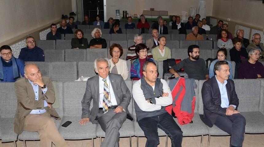 Ulusal Bayramlar Kimliğimizi Anlatma Aracımızdır