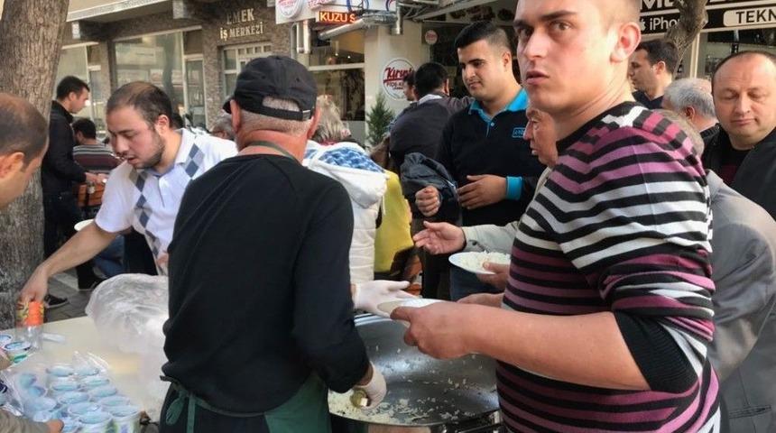 Esnaf, Asker Hayırı D&uuml;zenledi