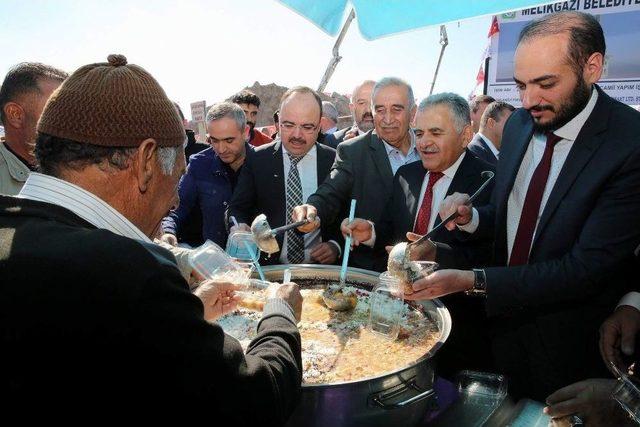 Anbar Mahallesinde Günaydın Sultan Cami’nin Temeli Atıldı