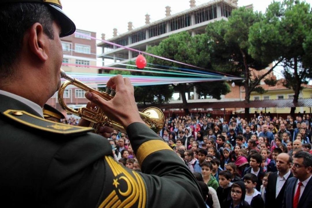 Askeri Bando Eşliğinde 29 Ekim Kutlaması