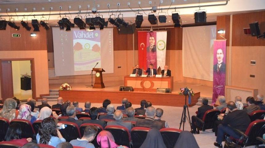 Iğdır &Uuml;niversitesi&rsquo;nde &ldquo;vahdet&rdquo; Konulu Panel