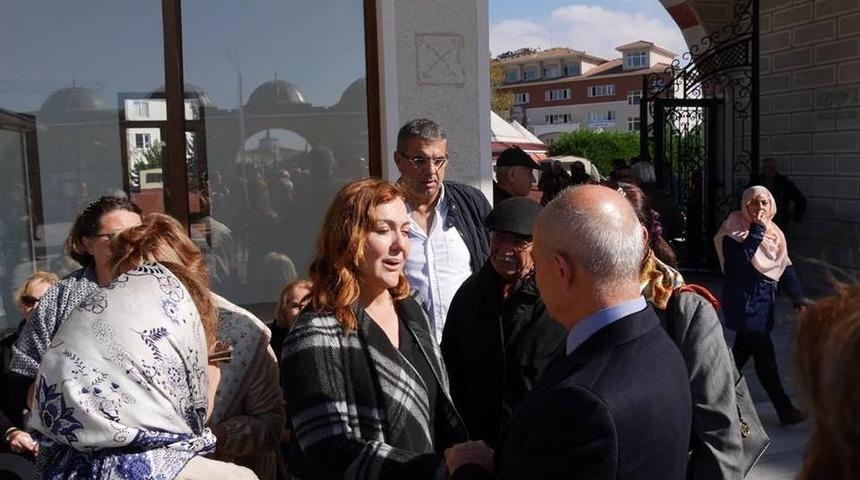 Sanat&ccedil;ı Sumru Yavrucuk&rsquo;un Acı G&uuml;n&uuml;