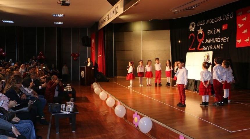 Kreş &Ouml;ğrencilerinden 29 Ekim Cumhuriyet Bayramı Coşkusu