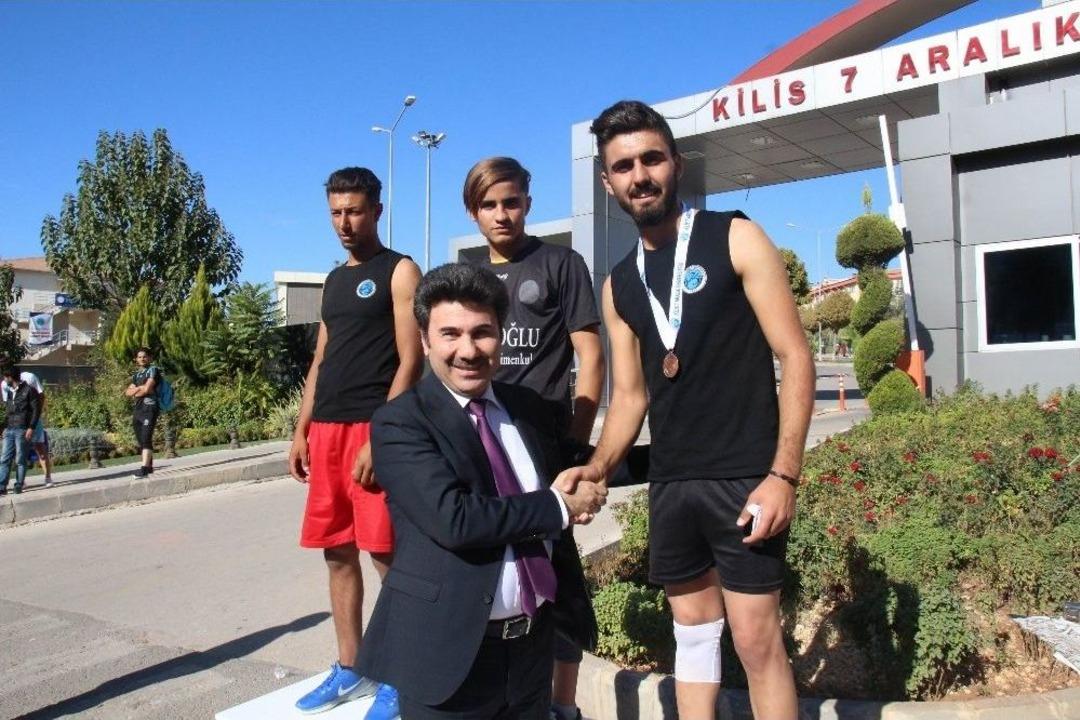 &Uuml;niversitede 9. Cumhuriyet Koşusu Yapıldı