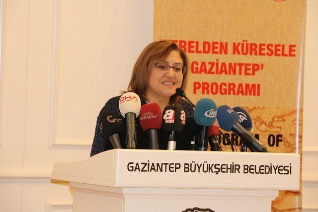 Çavuşoğlu ’yerelden Küresele Gaziantep’ Konulu Toplantıya Katıldı