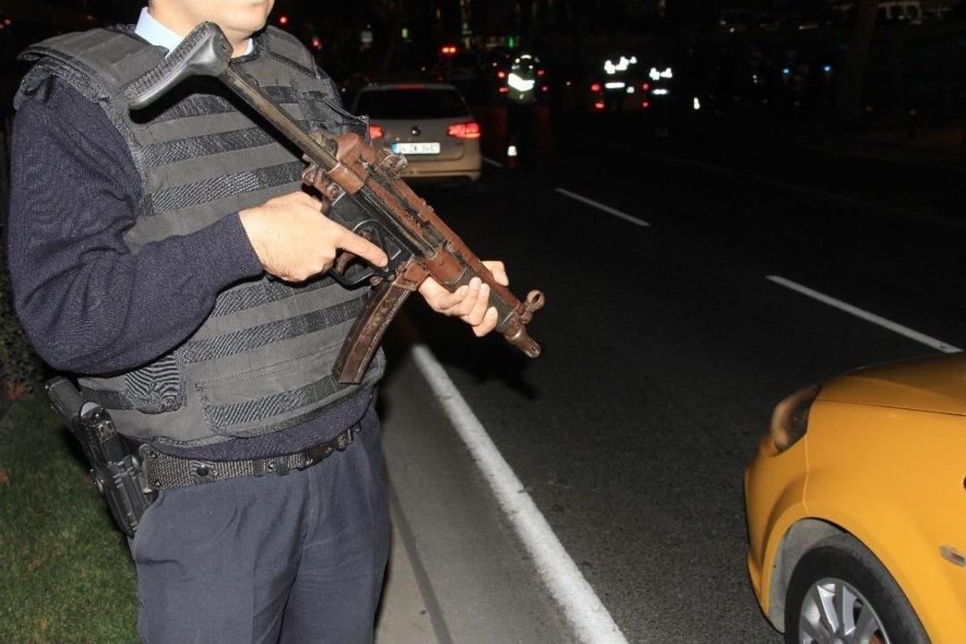 İstanbul&rsquo;da 5 Bin Polisin Katılımıyla 40. Asayiş Uygulaması Yapıldı