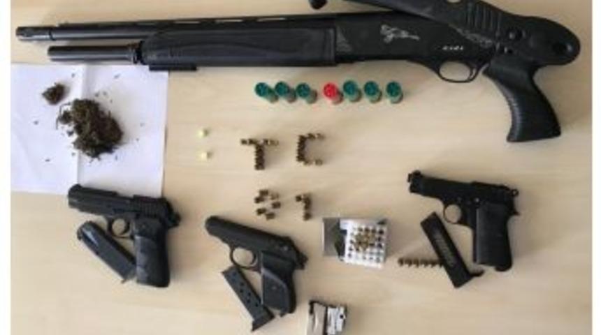 Seyhan&rsquo;da Ruhsatsız Silaha Ge&ccedil;it Yok