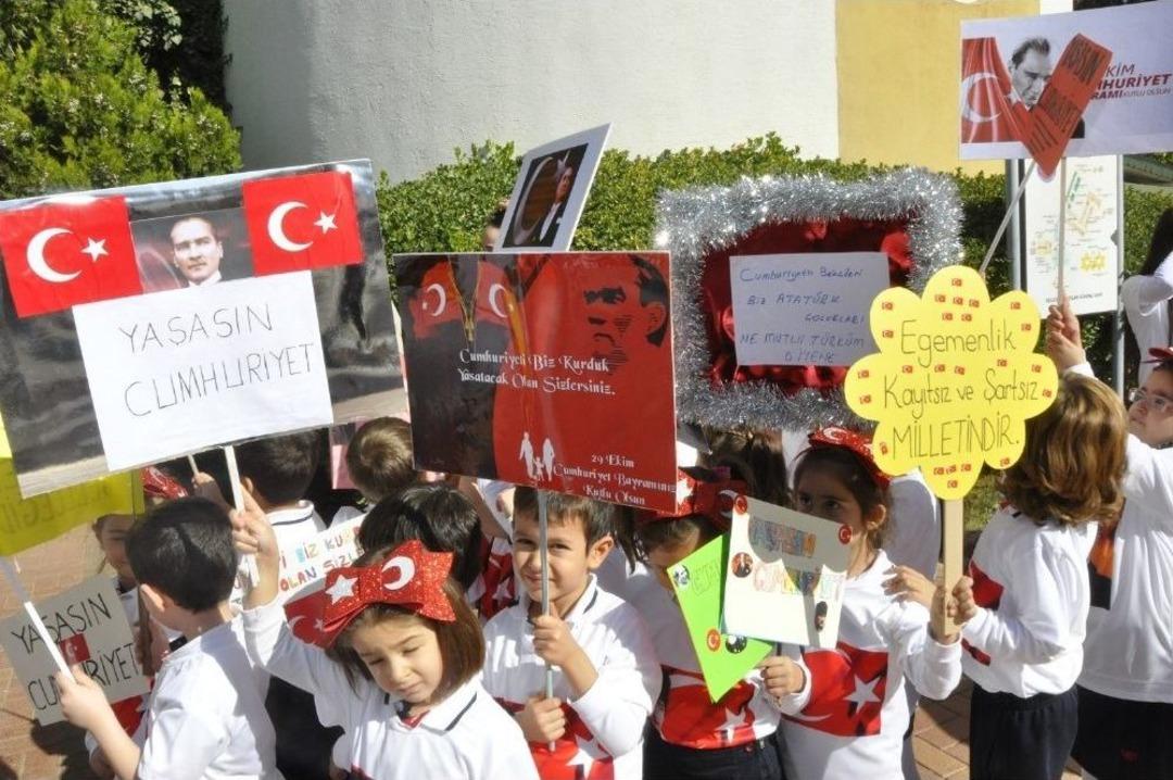 Kolejlilerin Cumhuriyet Y&uuml;r&uuml;y&uuml;ş&uuml;