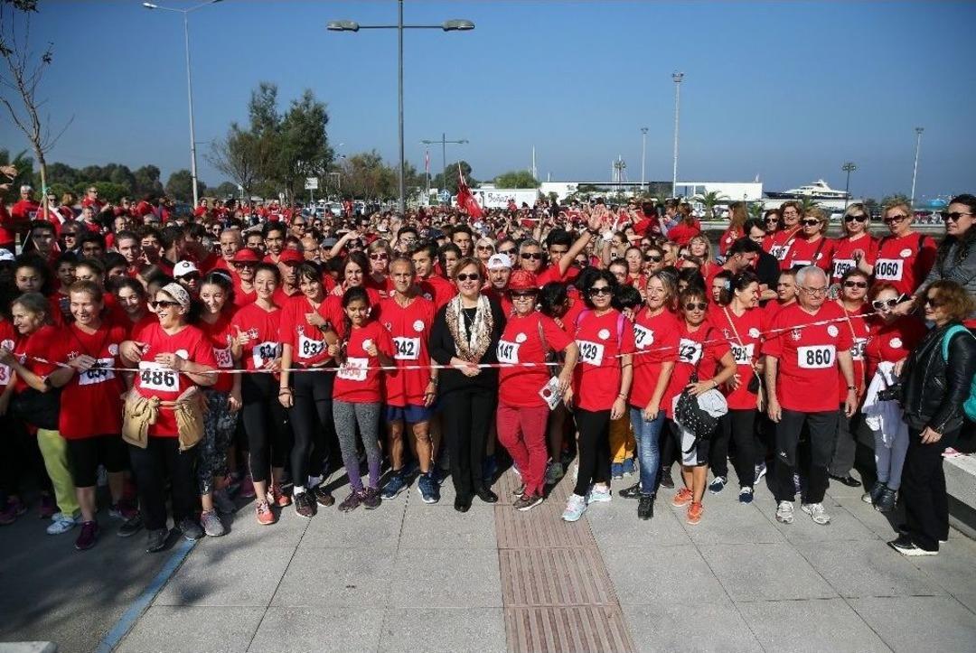 Cumhuriyet İ&ccedil;in Koştular